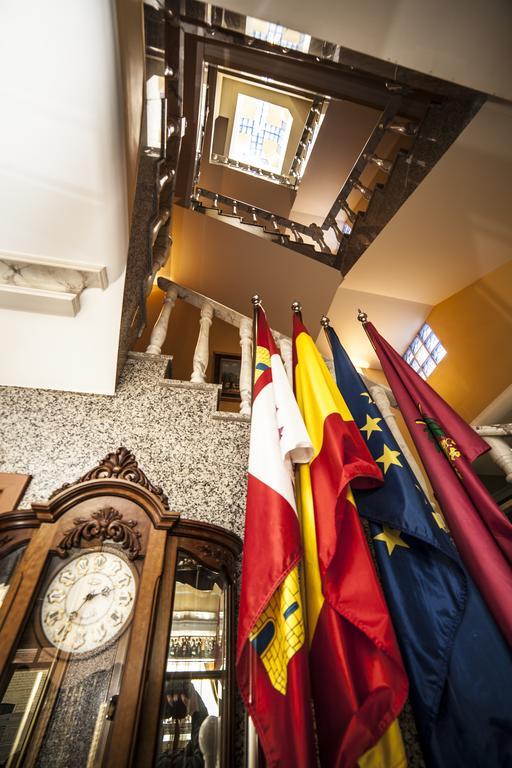 Hotel Real De Castilla 托尔德西拉斯 外观 照片