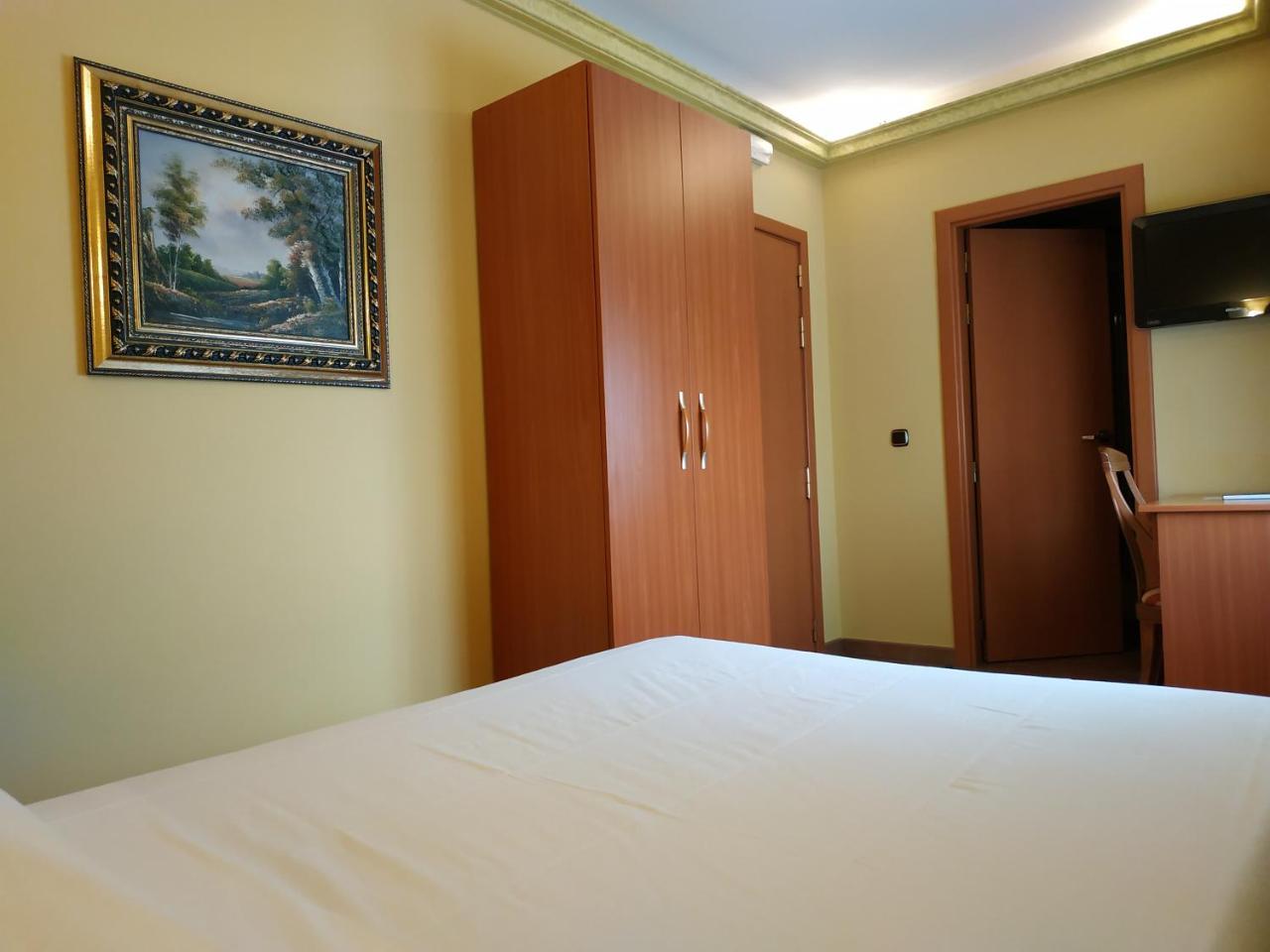 Hotel Real De Castilla 托尔德西拉斯 外观 照片