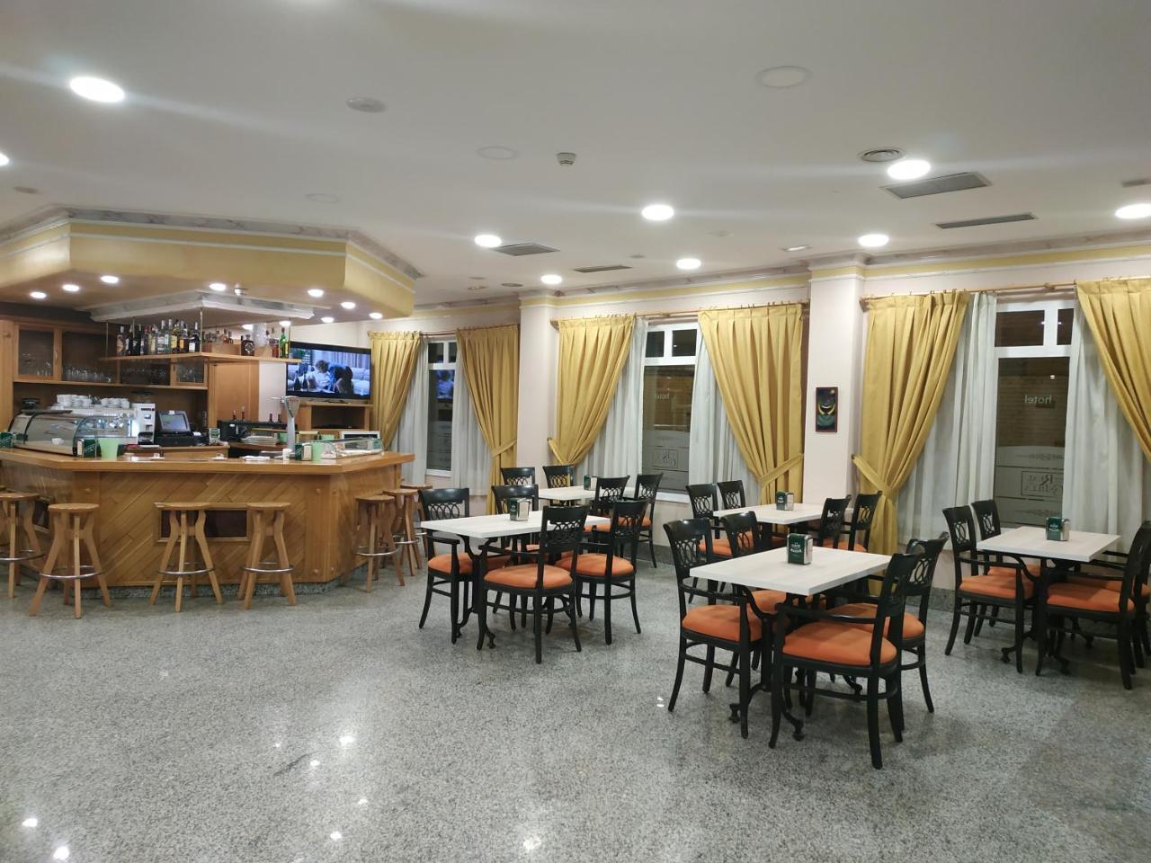 Hotel Real De Castilla 托尔德西拉斯 外观 照片