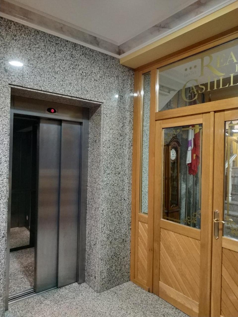 Hotel Real De Castilla 托尔德西拉斯 外观 照片